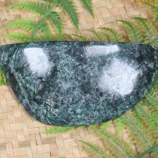 Freeform Serpentine Pounamu Sculpture - NZ Greenstone
