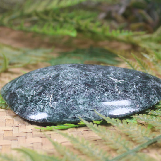 Freeform Serpentine Pounamu Sculpture - NZ Greenstone