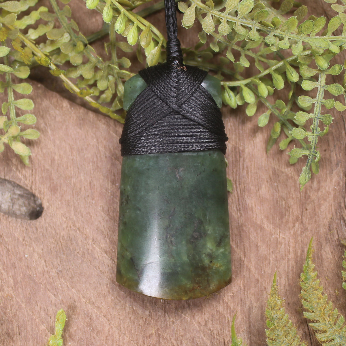 Rimu Pounamu Toki - NZ Greenstone