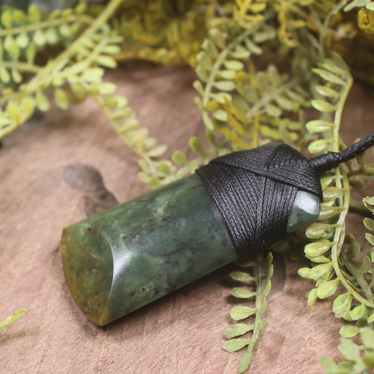 Rimu Pounamu Toki - NZ Greenstone