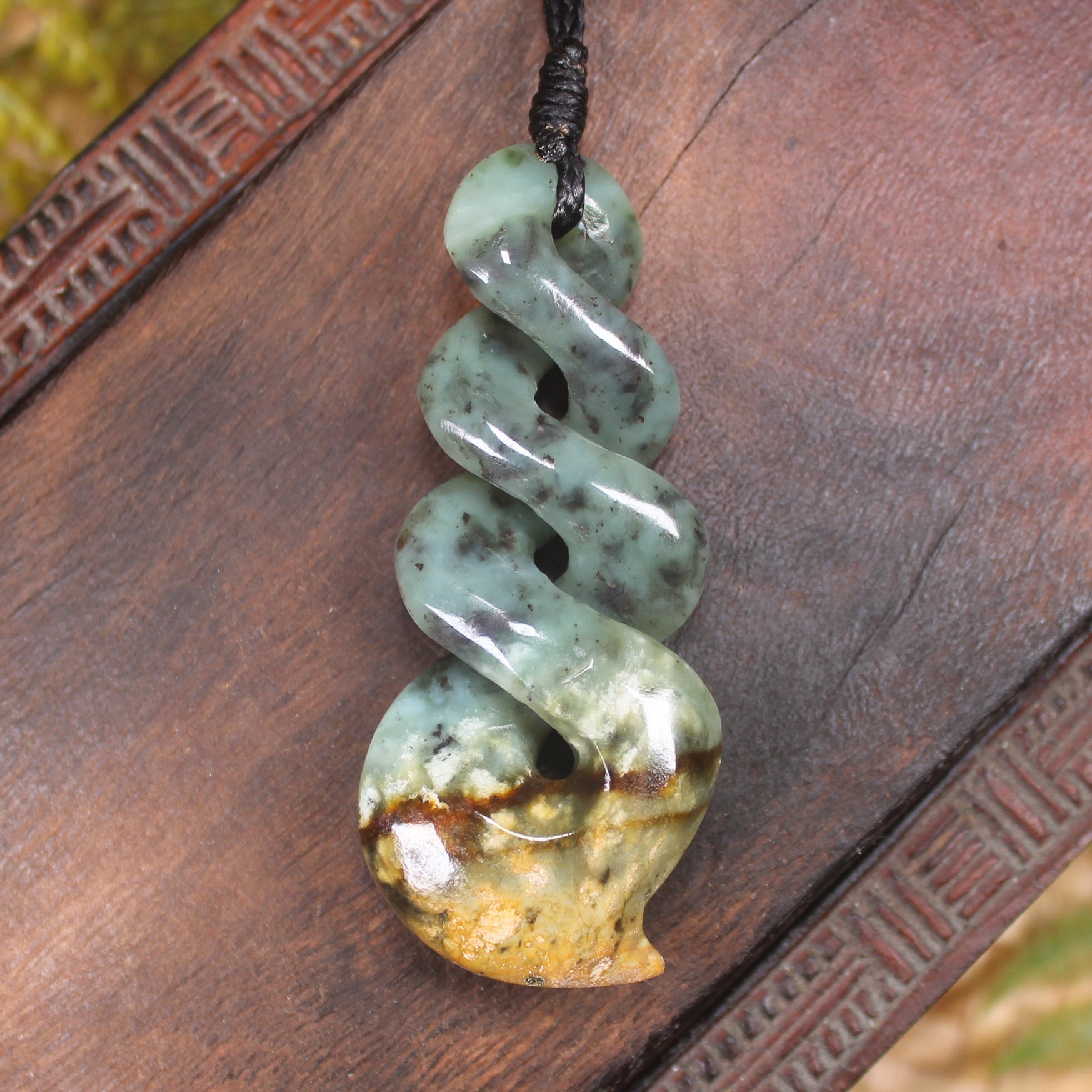 Twist or Pikorua carved from Flower Jade Pounamu - NZ Greenstone