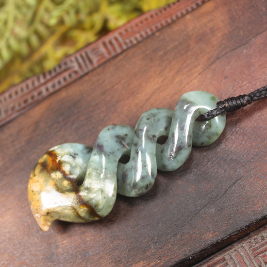 Twist or Pikorua carved from Flower Jade Pounamu - NZ Greenstone
