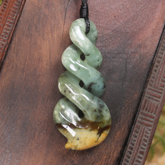 Twist or Pikorua carved from Flower Jade Pounamu - NZ Greenstone