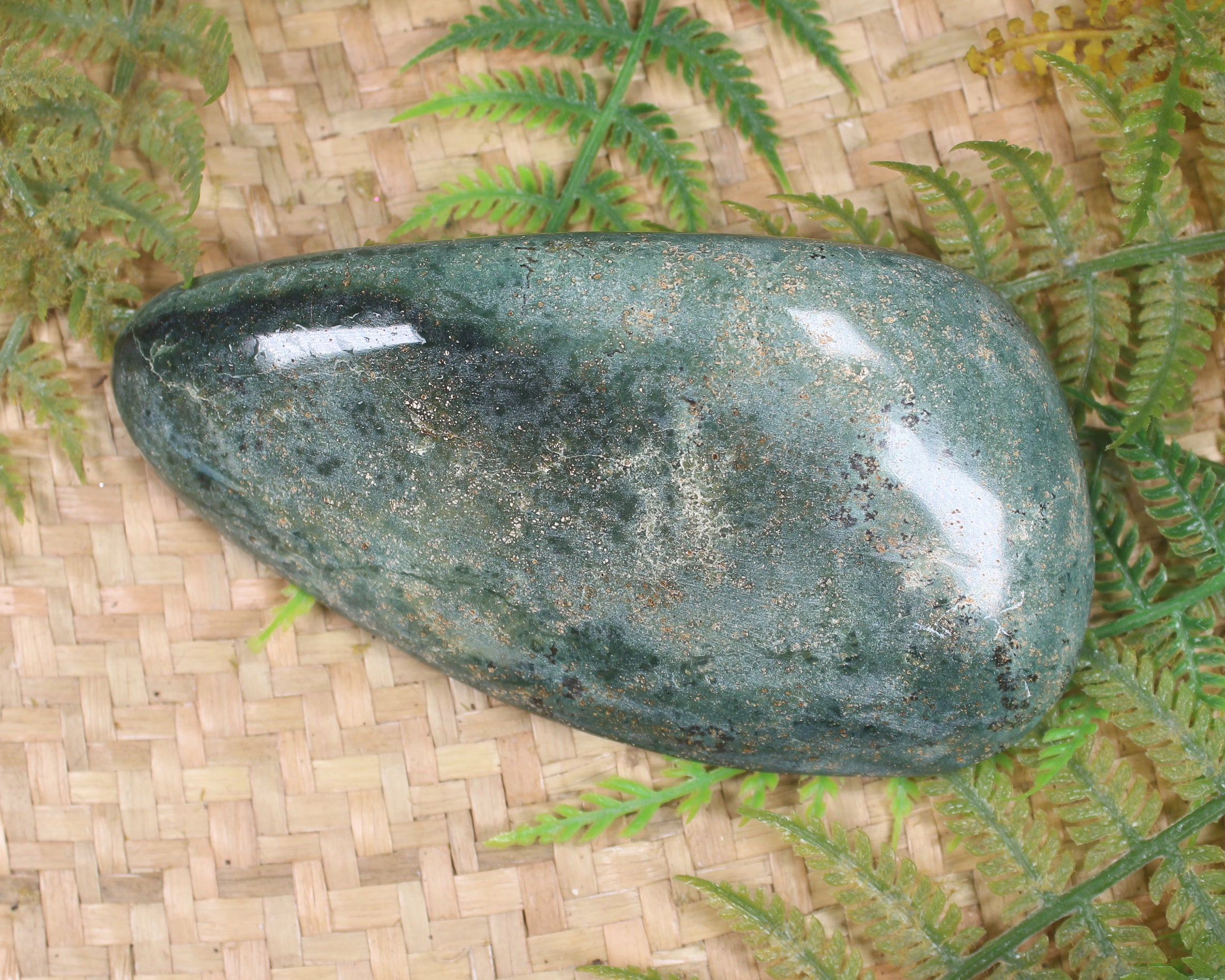 Freeform Serpentine Pounamu Sculpture - NZ Greenstone