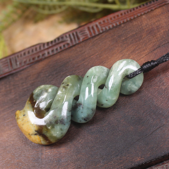 Twist or Pikorua carved from Flower Jade Pounamu - NZ Greenstone
