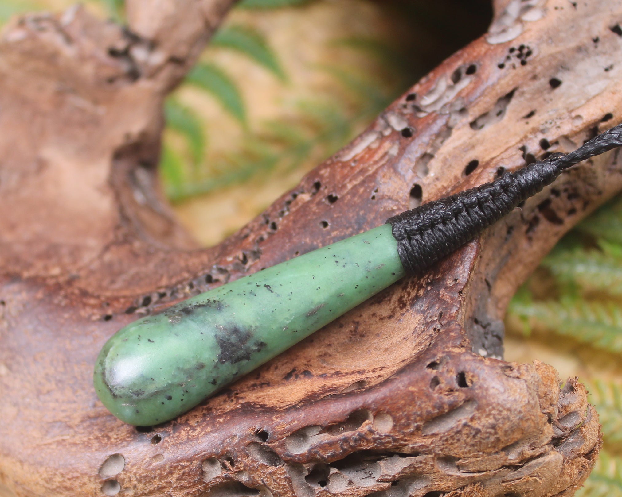 Roimata Teardrop carved from Hapopo Pounamu - NZ Greenstone