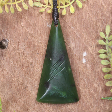 Kawakawa Pounamu Toki 