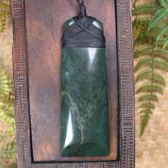 Kawakawa Pounamu Toki