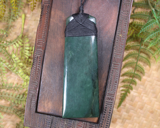 Kawakawa Pounamu Toki