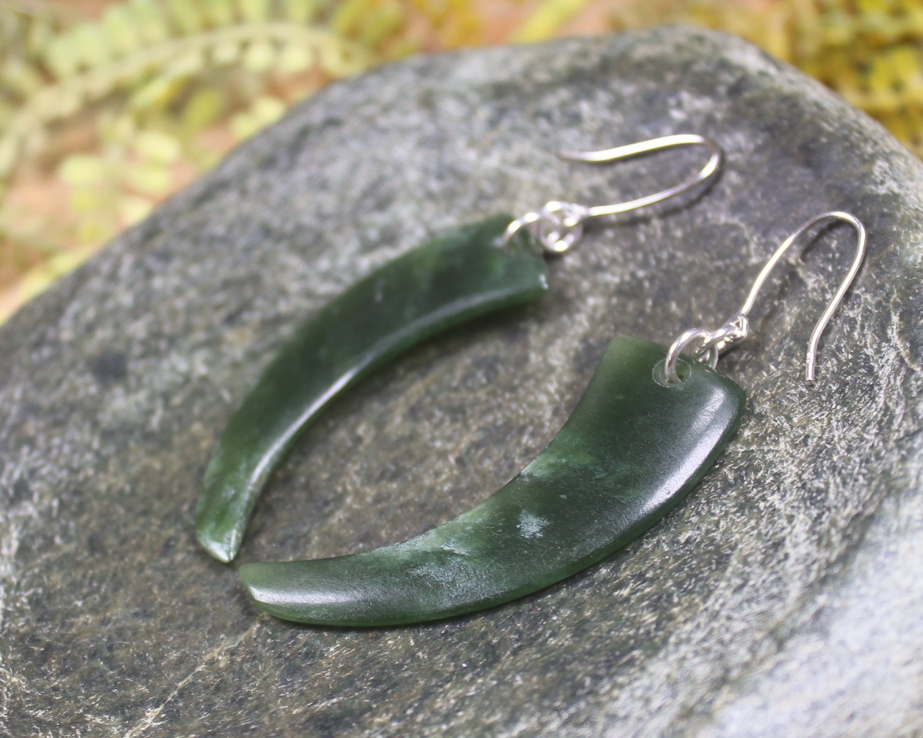 Huia Beak earrings carved from Kawakawa Pounamu - NZ Greenstone