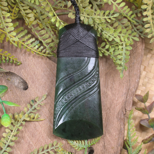 Kawakawa Pounamu Toki