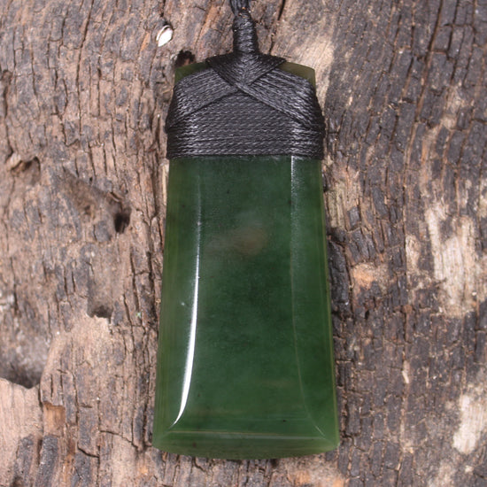 Kawakawa Pounamu Toki