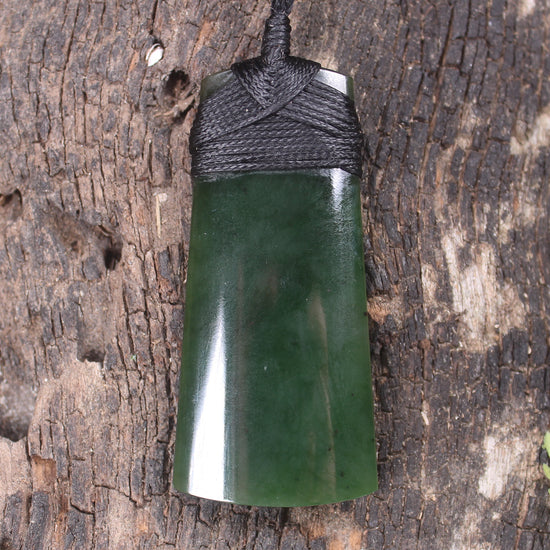 Kawakawa Pounamu Toki