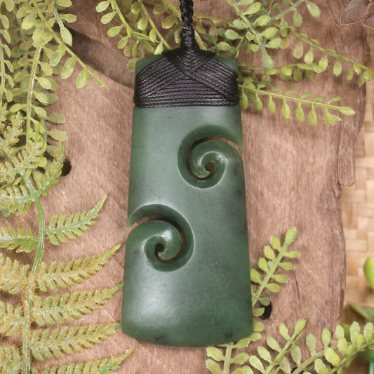Hapopo Pounamu Toki with Koru - NZ Greenstone
