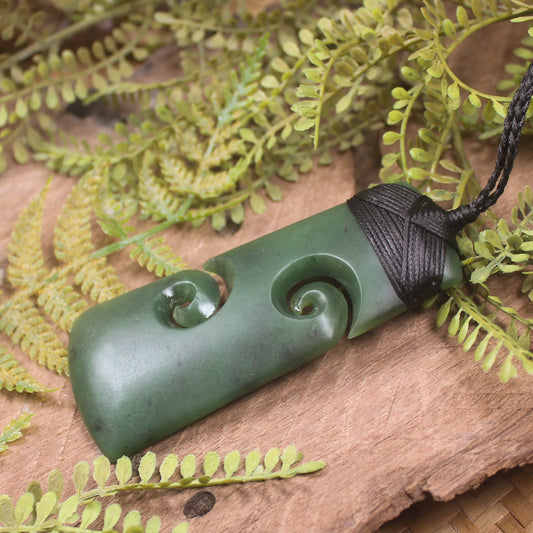 Hapopo Pounamu Toki with Koru - NZ Greenstone