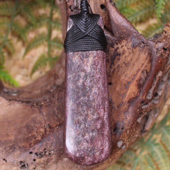 Roimata or Teardrop carved from Aroha Stone