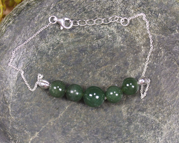 Kawakawa Pounamu Sterling Silver beaded bracelet - NZ Greenstone