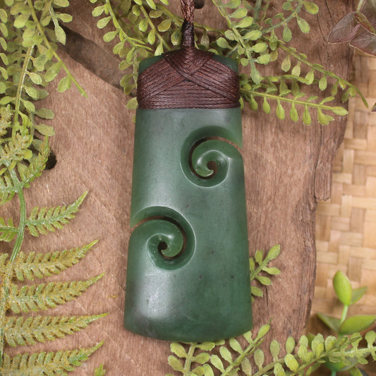 Hapopo Pounamu Toki with Koru - NZ Greenstone