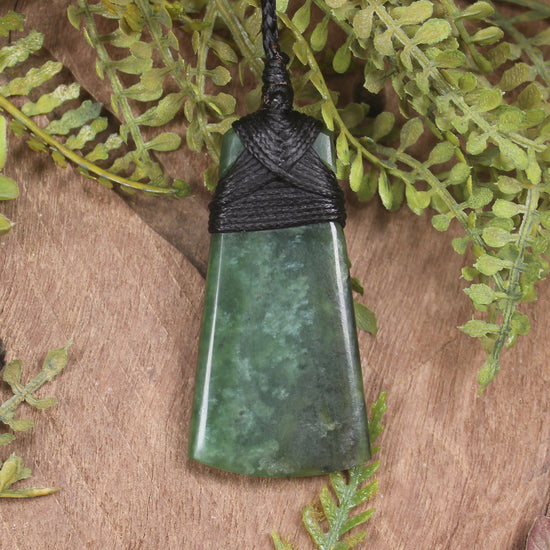 Kawakawa Pounamu Toki