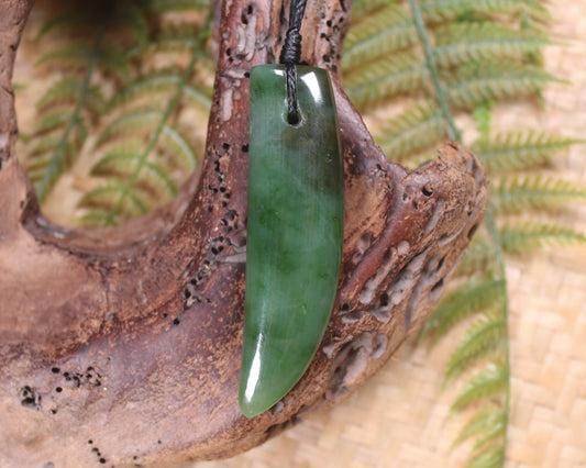 Tooth carved from Hapopo Pounamu - NZ Greenstone
