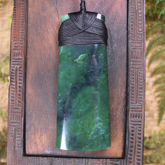 Kawakawa Pounamu Toki