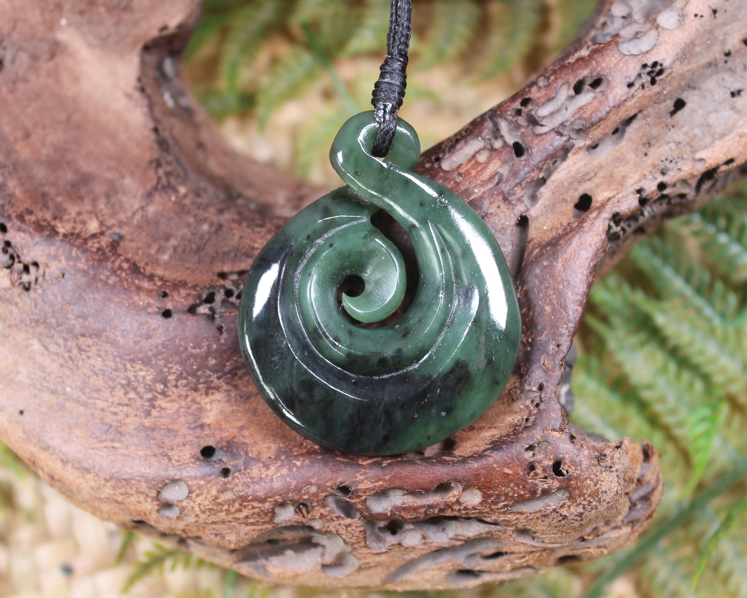 Koru Twist carved from Hapopo Pounamu - NZ Greenstone