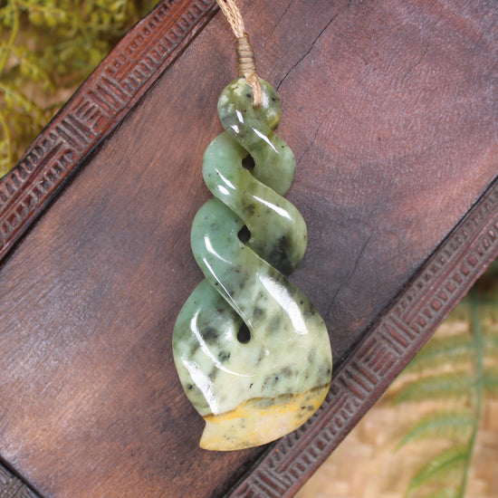 Twist or Pikorua carved from Flower Jade Pounamu - NZ Greenstone