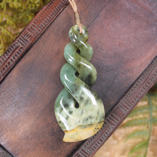 Twist or Pikorua carved from Flower Jade Pounamu - NZ Greenstone