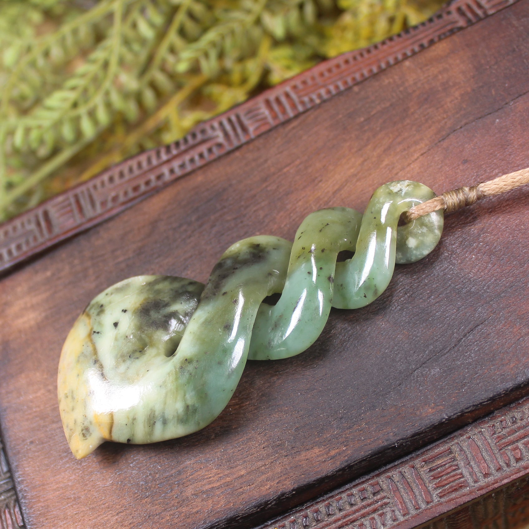 Twist or Pikorua carved from Flower Jade Pounamu - NZ Greenstone