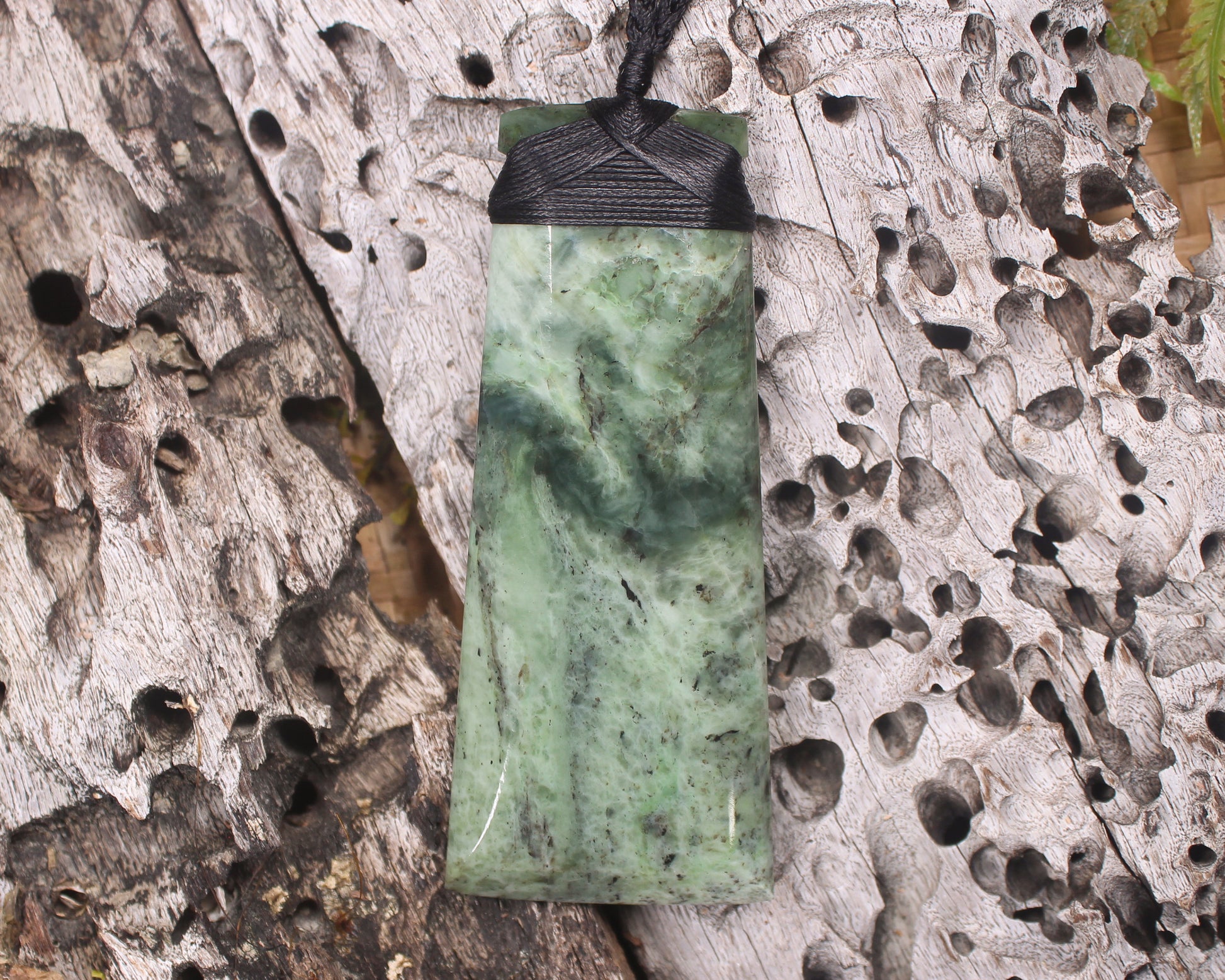 Hapopo Pounamu Toki - NZ Greenstone