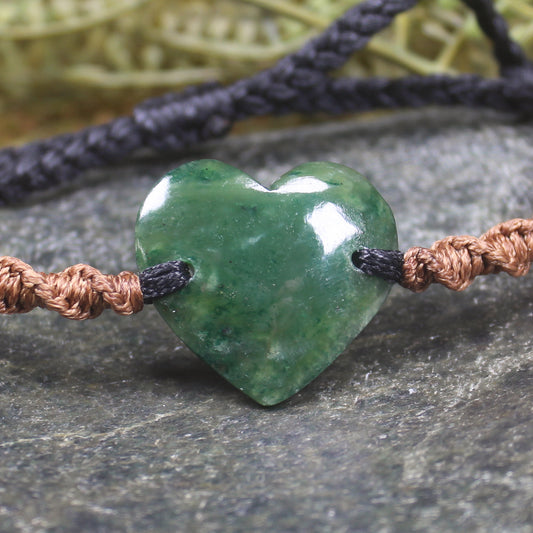 Adjustable cord bracelet with Kawakawa Pounamu