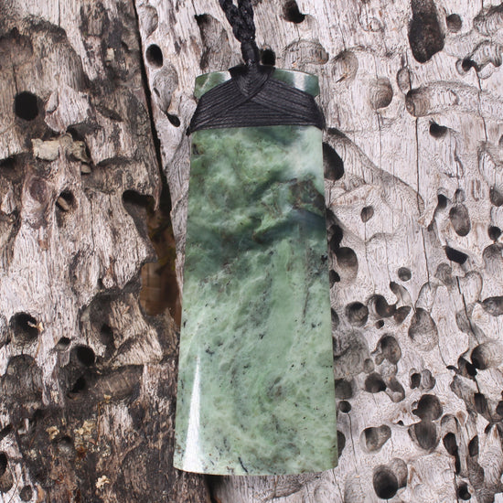 Hapopo Pounamu Toki - NZ Greenstone