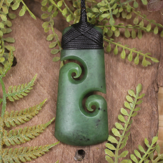 Hapopo Pounamu Toki with Koru - NZ Greenstone