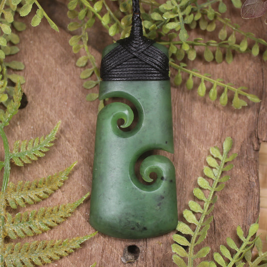 Hapopo Pounamu Toki with Koru - NZ Greenstone