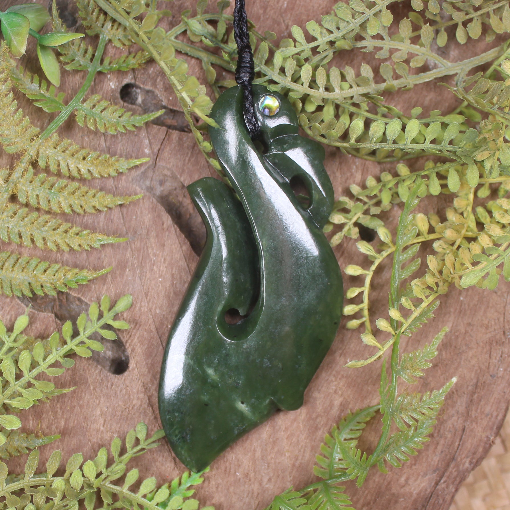 Kawakawa Pounamu Manaia pendant - NZ Greenstone