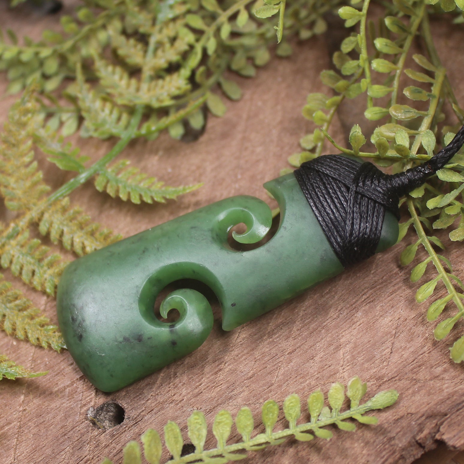 Hapopo Pounamu Toki with Koru - NZ Greenstone