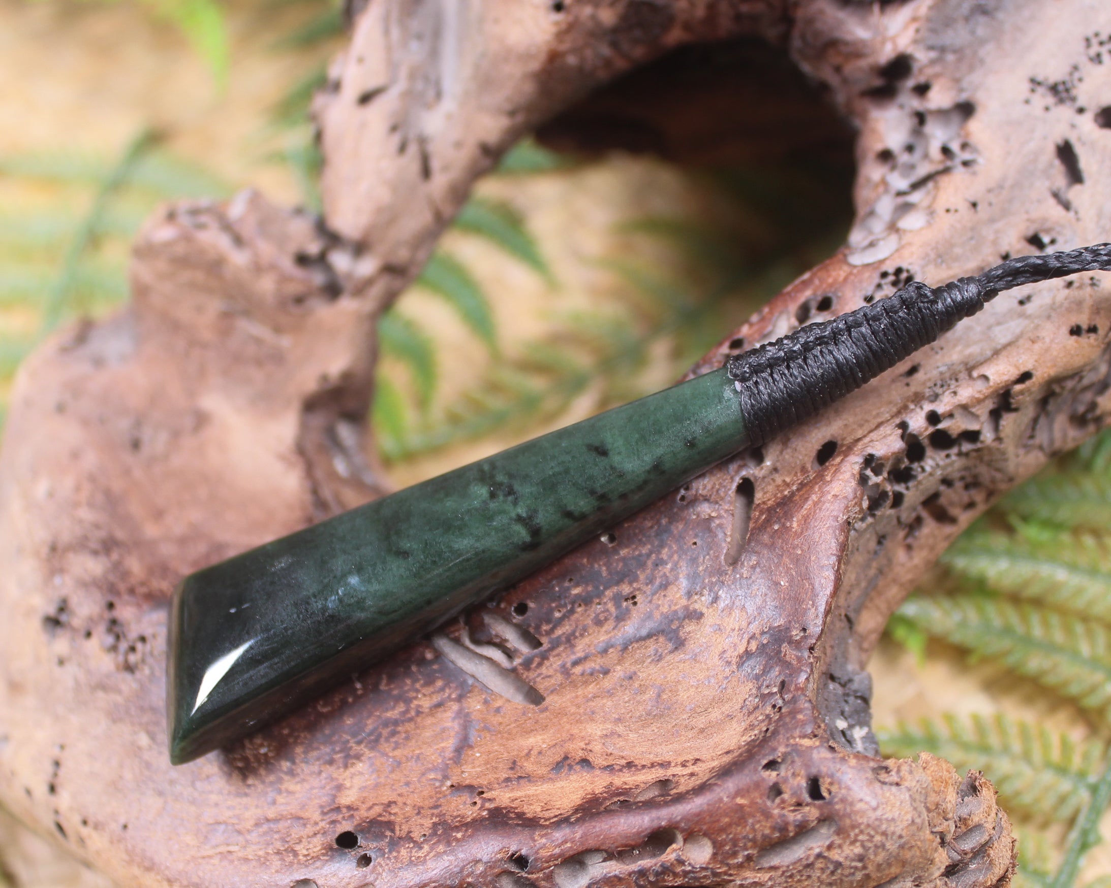 Kawakawa Pounamu Toki