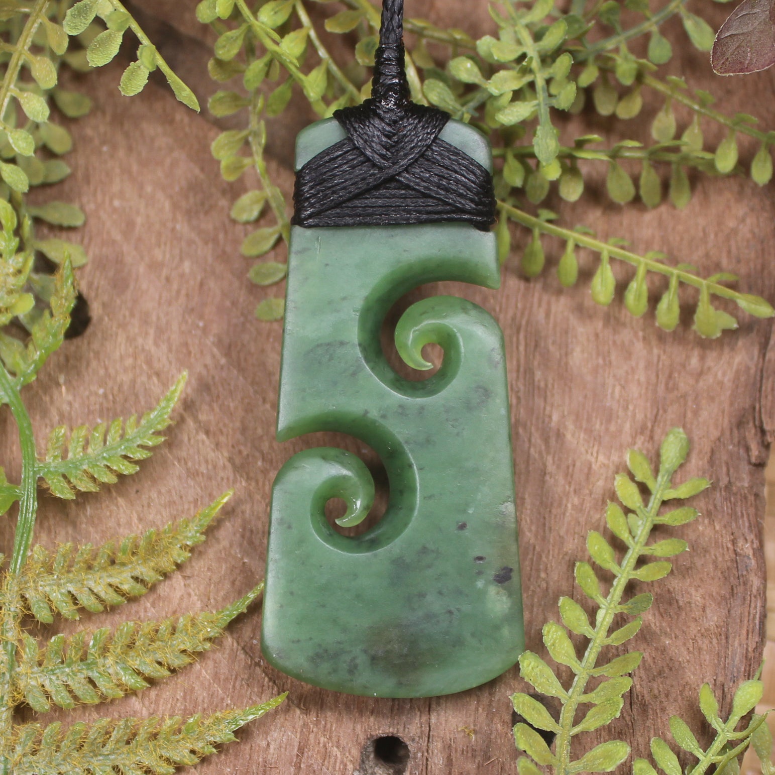 Hapopo Pounamu Toki with Koru - NZ Greenstone