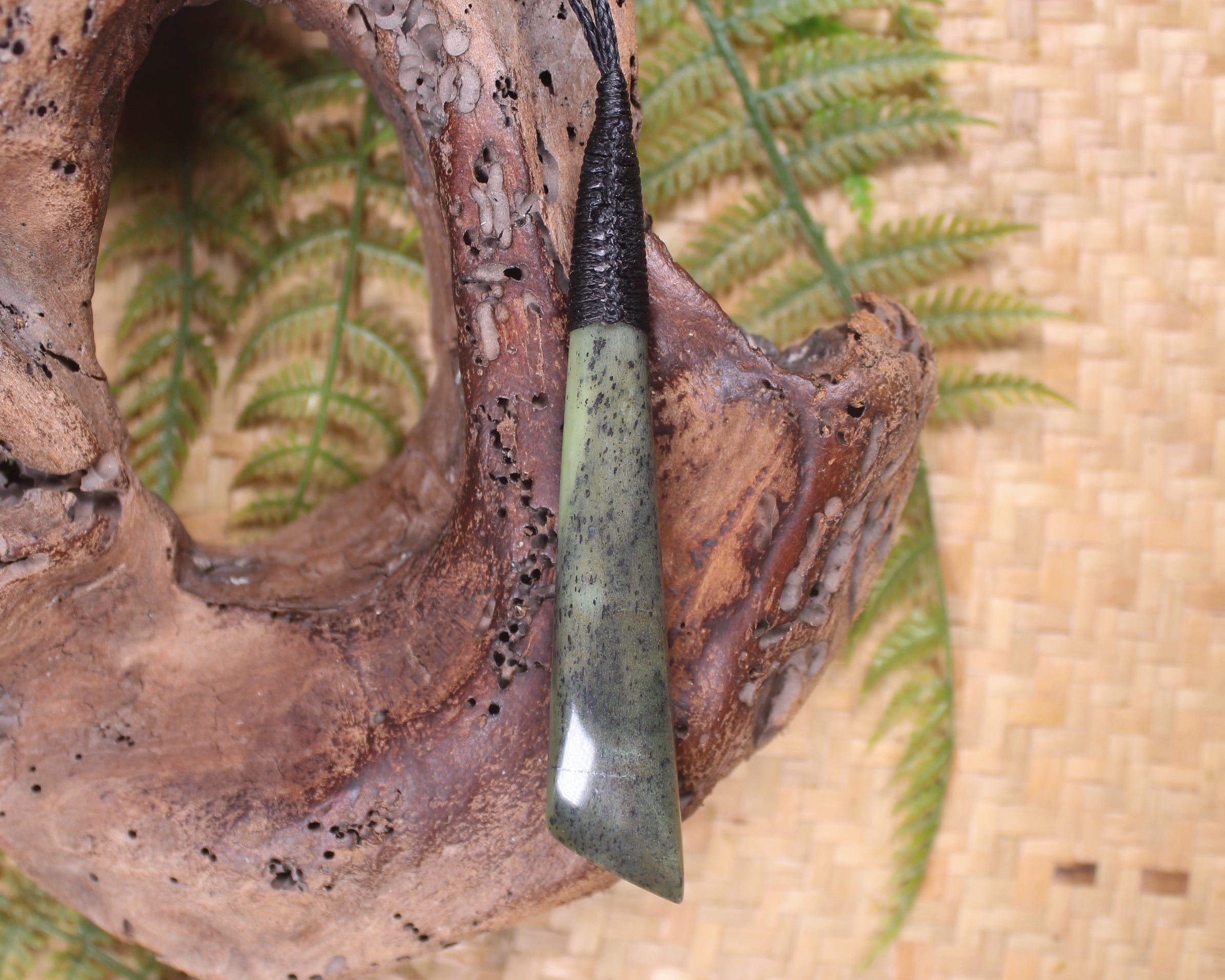 Toki or Adze Pendant carved from Tangiwai Pounamu - NZ Greenstone