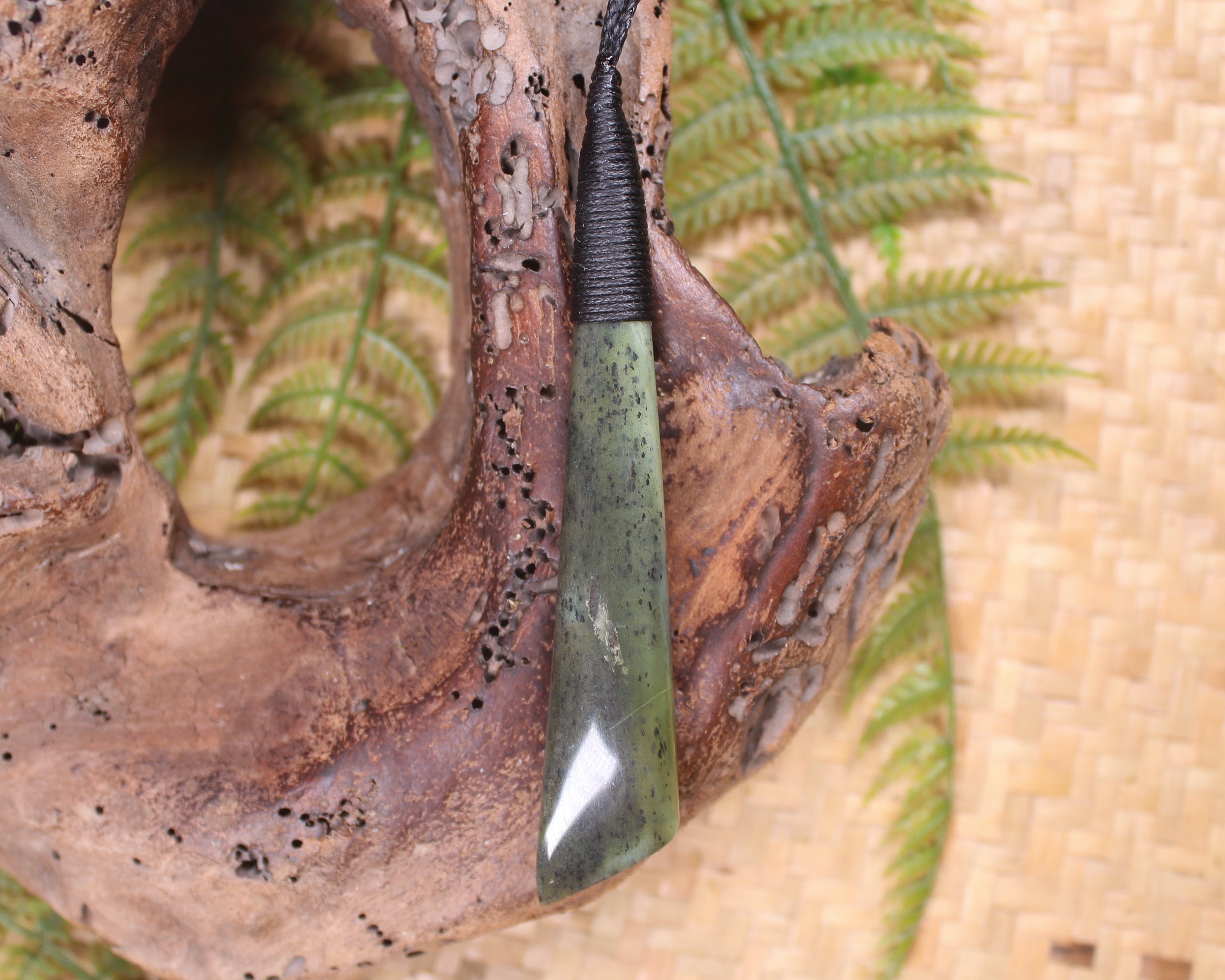 Toki or Adze Pendant carved from Tangiwai Pounamu - NZ Greenstone