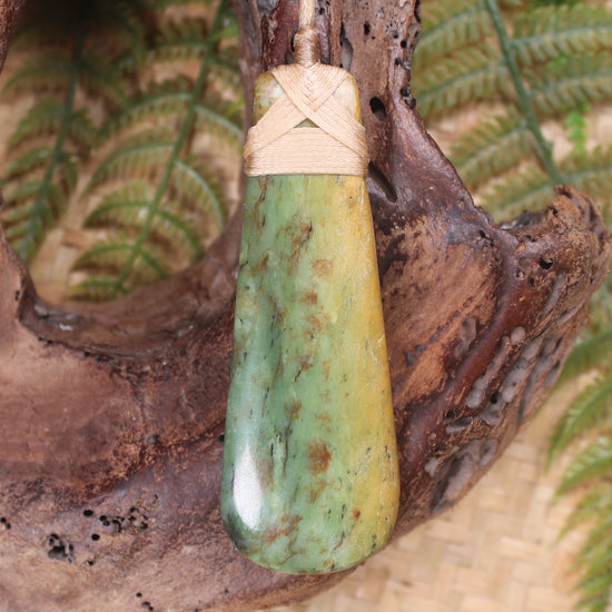 Toki or Adze Pendant carved from Flower Jade Pounamu - NZ Greenstone
