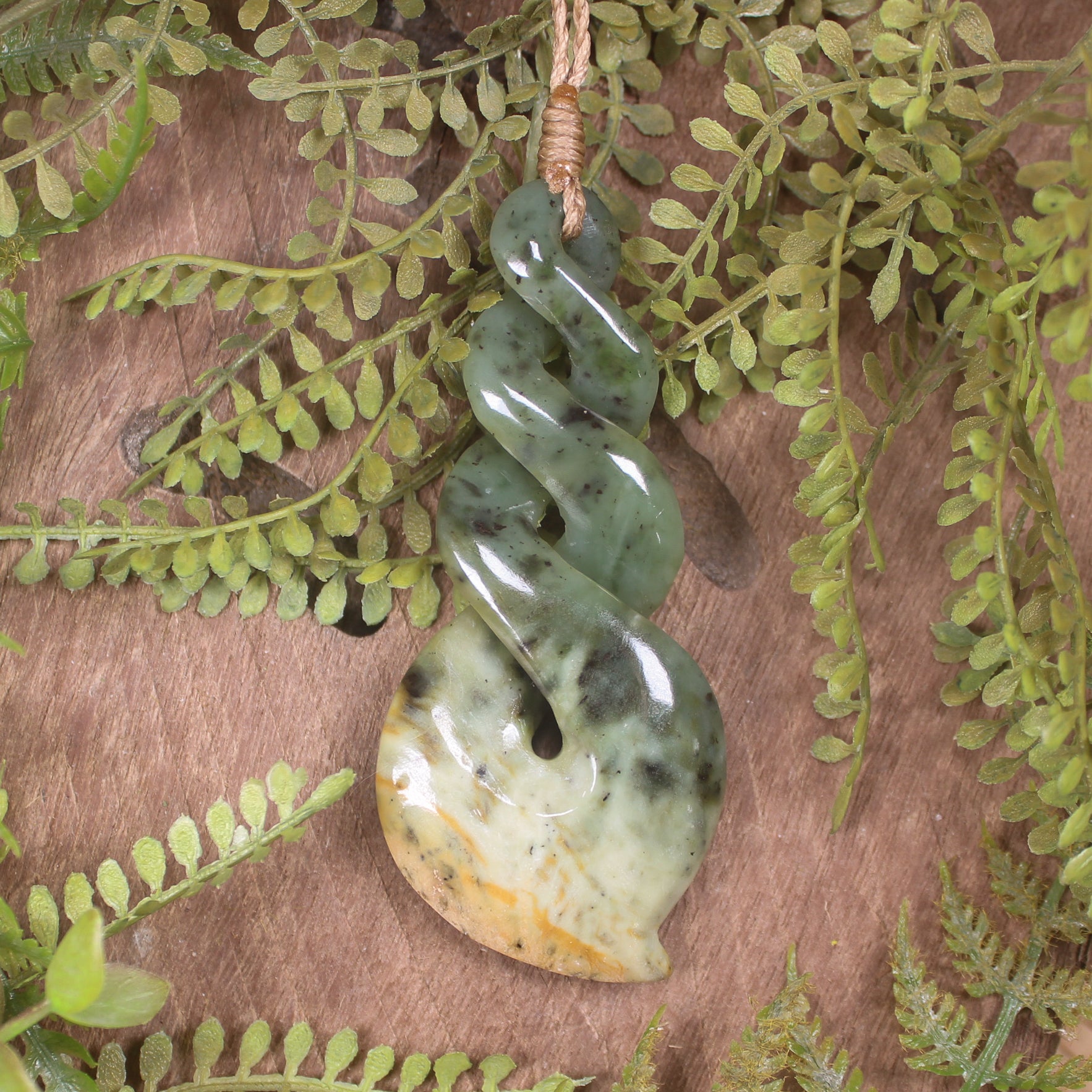 Twist or Pikorua carved from Flower Jade Pounamu - NZ Greenstone