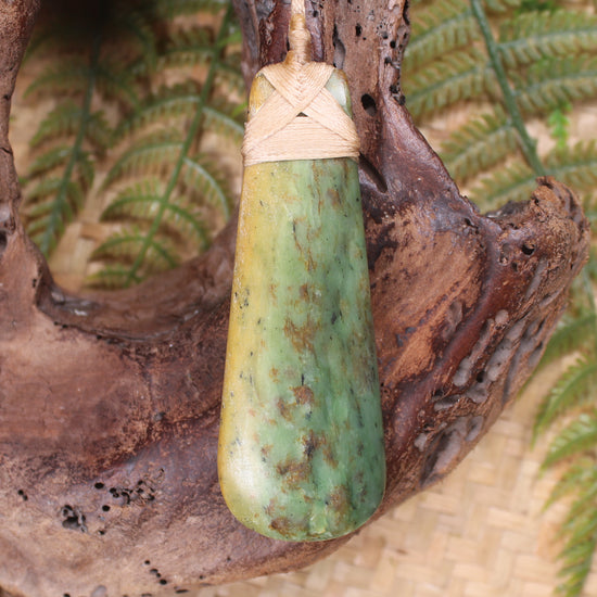 Toki or Adze Pendant carved from Flower Jade Pounamu - NZ Greenstone