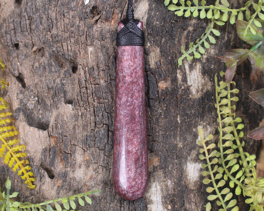Roimata or Teardrop carved from Aroha Stone
