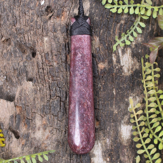 Roimata or Teardrop carved from Aroha Stone