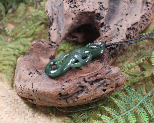 Manaia carved from Kawakawa Pounamu - NZ Greenstone