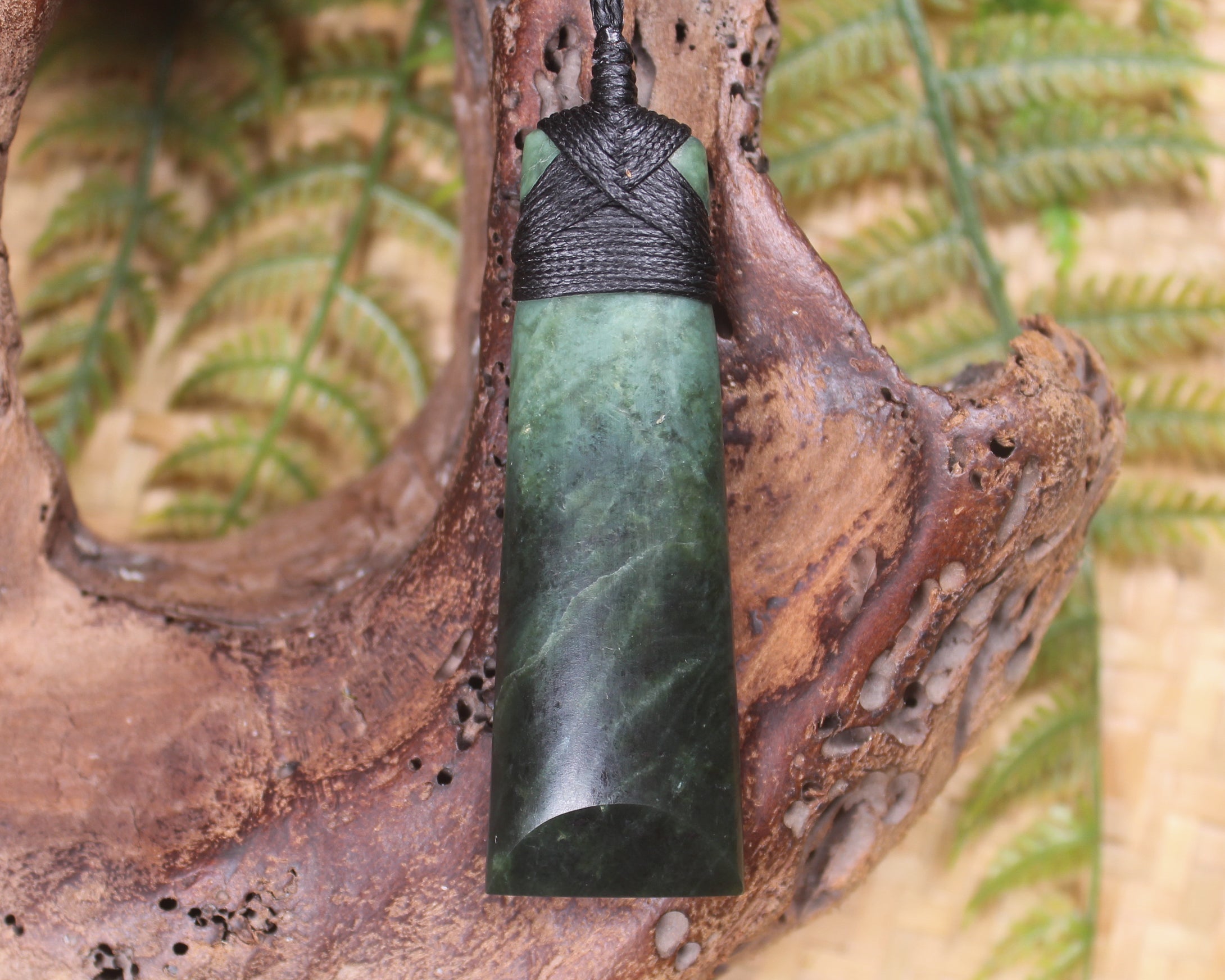 Kawakawa Pounamu Toki