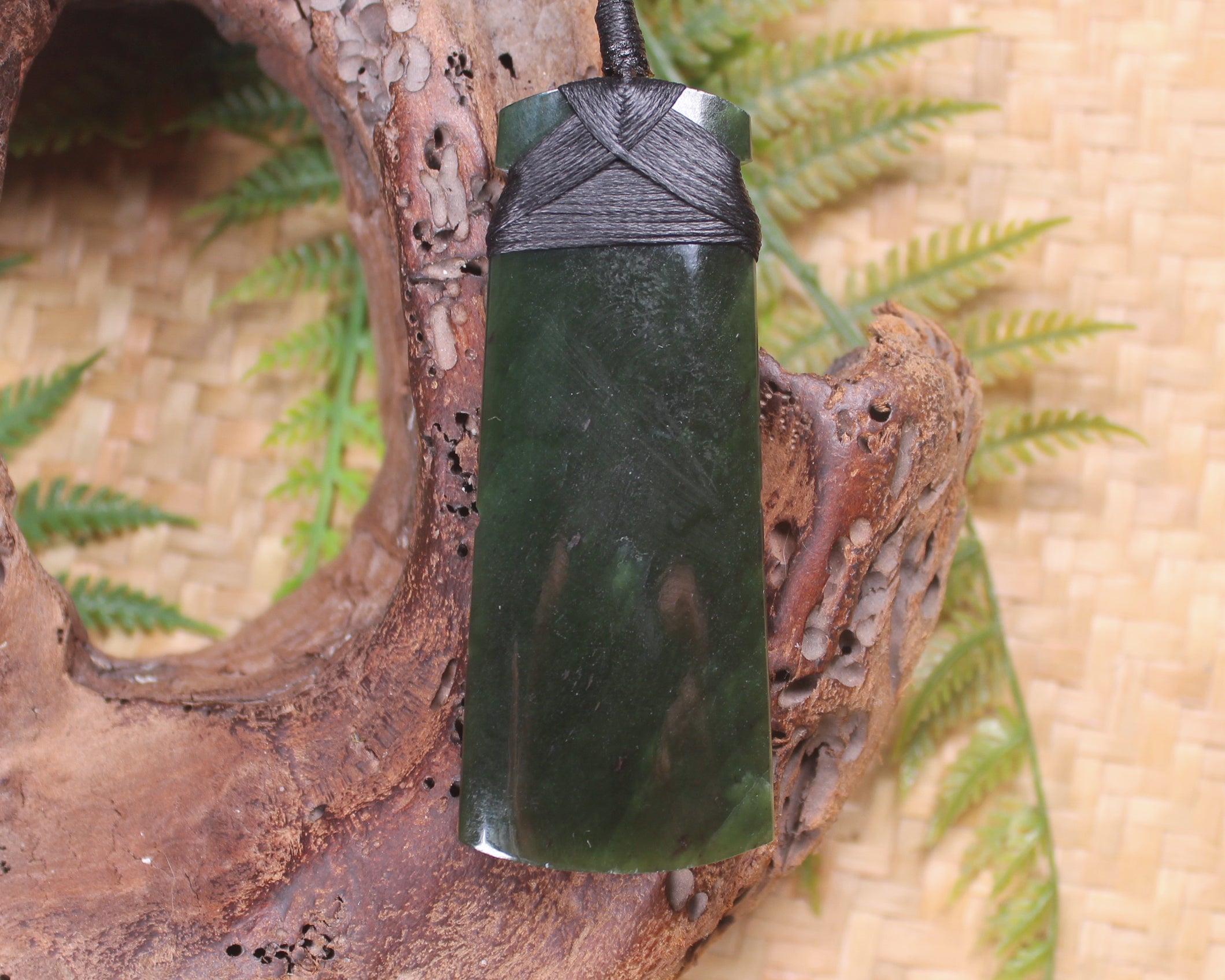 Kawakawa Pounamu Toki