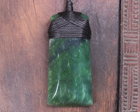 Kawakawa Pounamu Toki