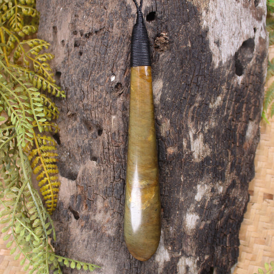 Roimata Teardrop carved from Totoweka Pounamu - NZ Greenstone
